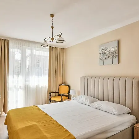 Location Flats In Apartment *