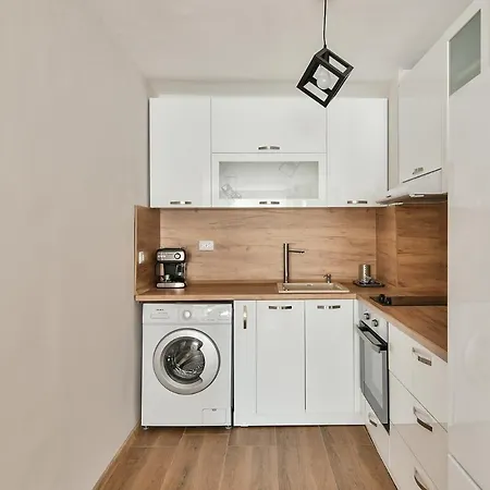 Location Flats In Apartment *