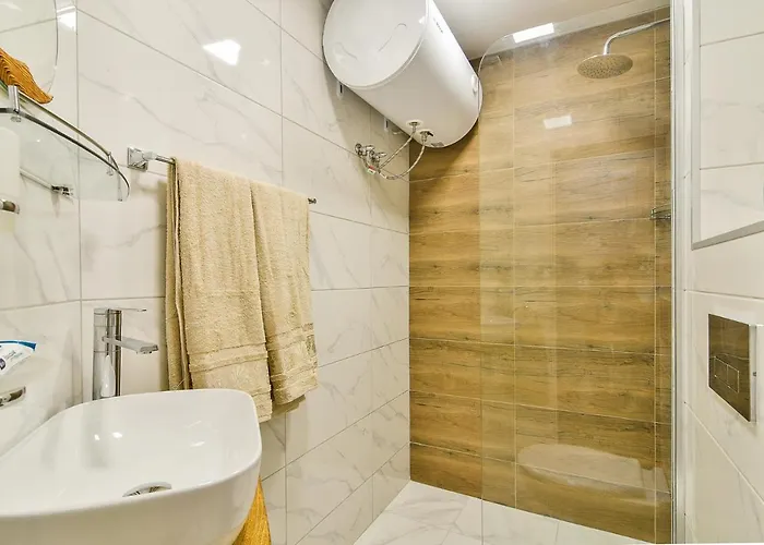 Location Flats In דירה וארנה